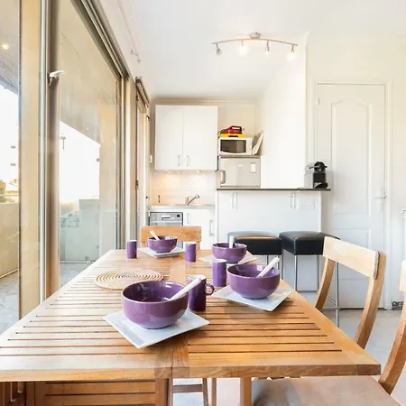 Apartment Cute Beachfront In The District Of Salis, Antibes